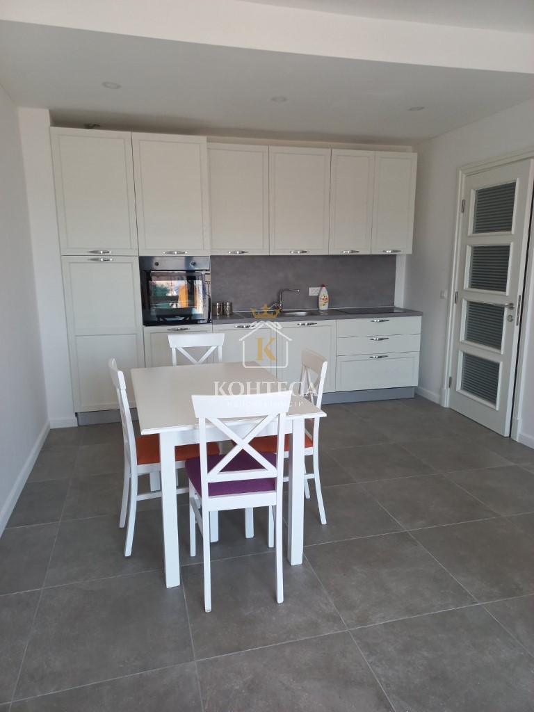 One bedroom apartment in new building in Kava-Tivat